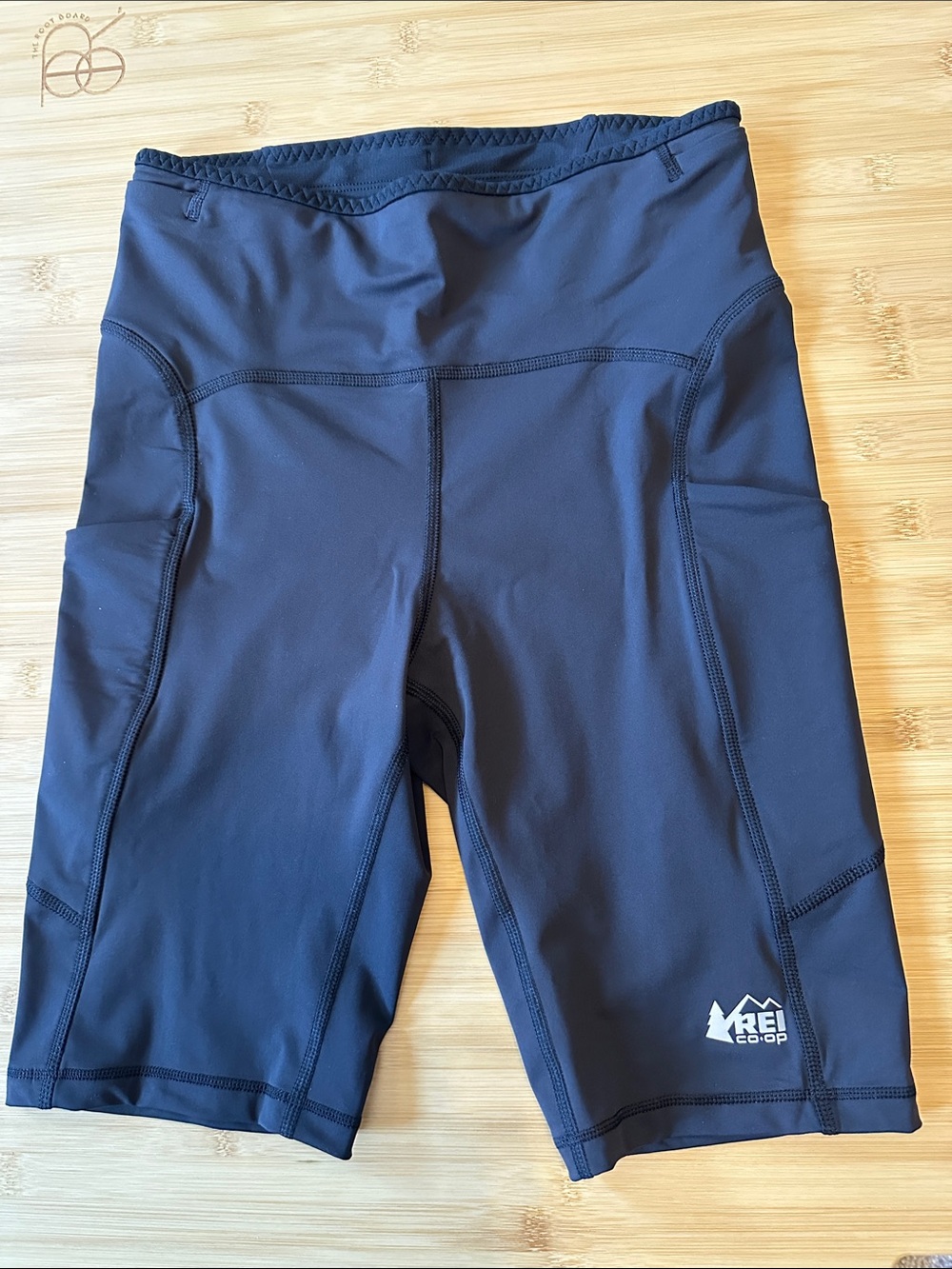 🚴♀️ REI Black Mid-Thigh High-Rise Bike Shorts with Side Pockets